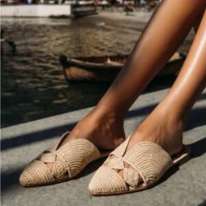 Le Morgador ETNA straw pointed toe slide - Size 39 / 9